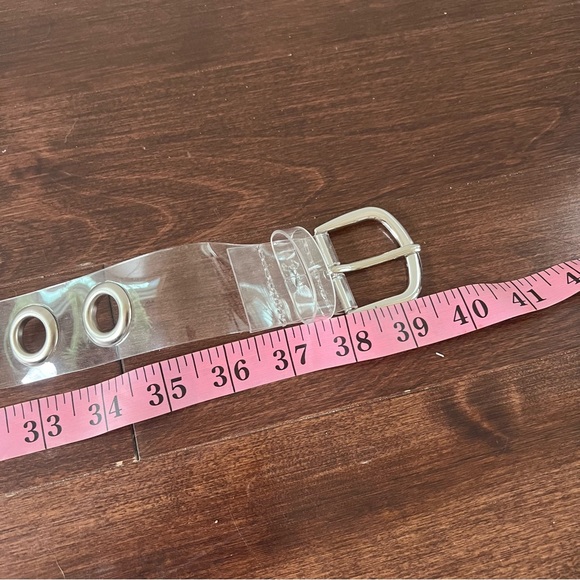 Y2K Clear Grommet Belt in great condition - Picture 4 of 5